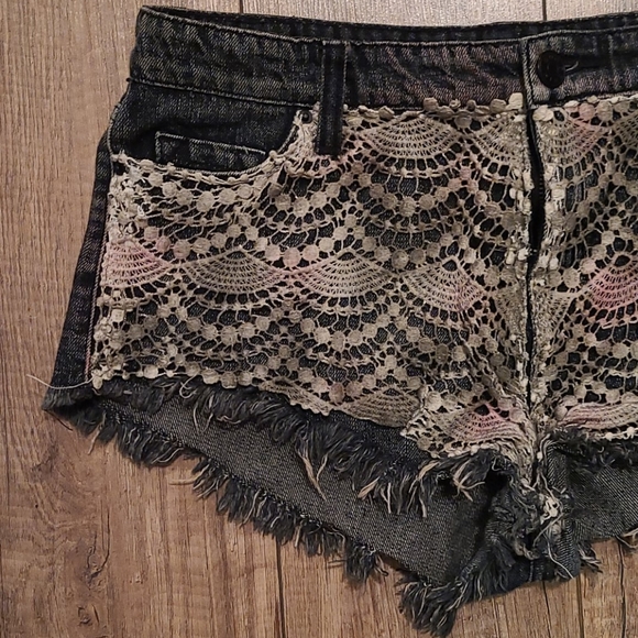 Embellished BDG Cutoffs - Picture 2 of 4